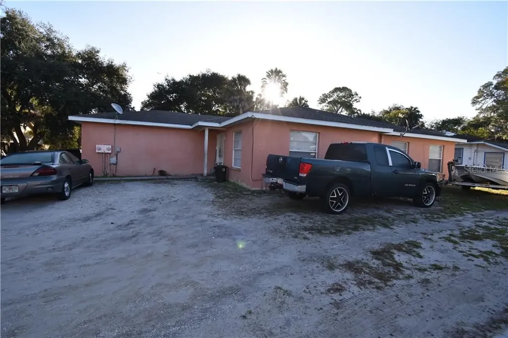 4834 Old Bradenton Road Sarasota FL 34234