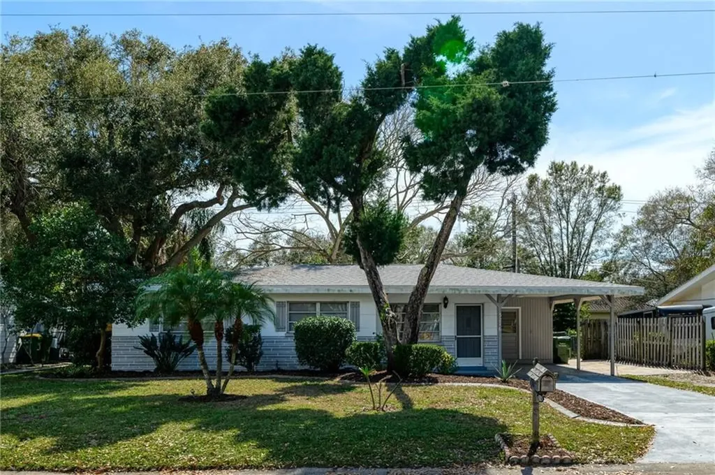 3276 Jolson Drive Sarasota FL 34237