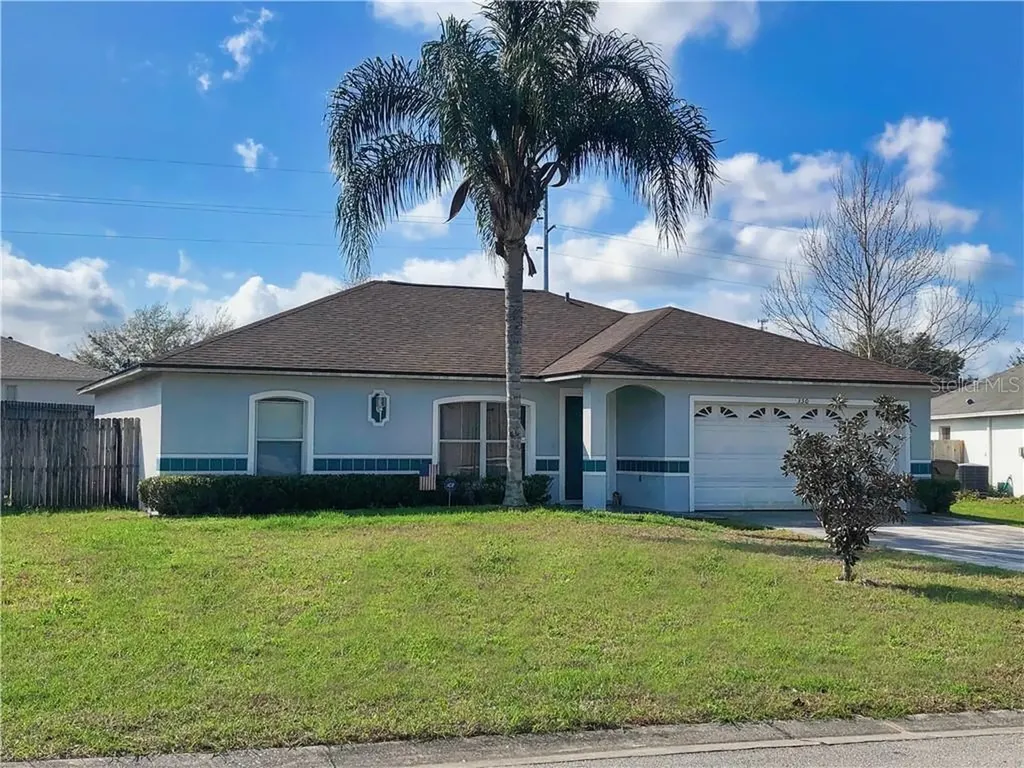 350 Country Lakes Circle Groveland FL 34736