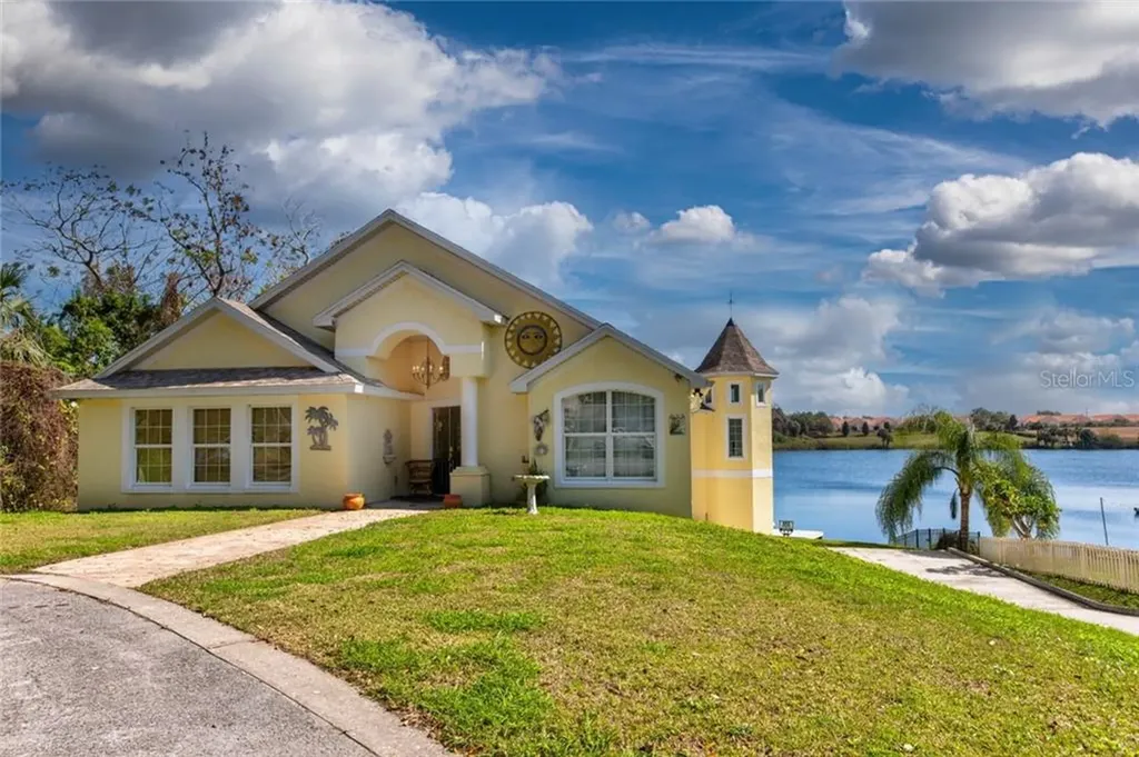 1130 Lake Elsie Drive Tavares FL 32778
