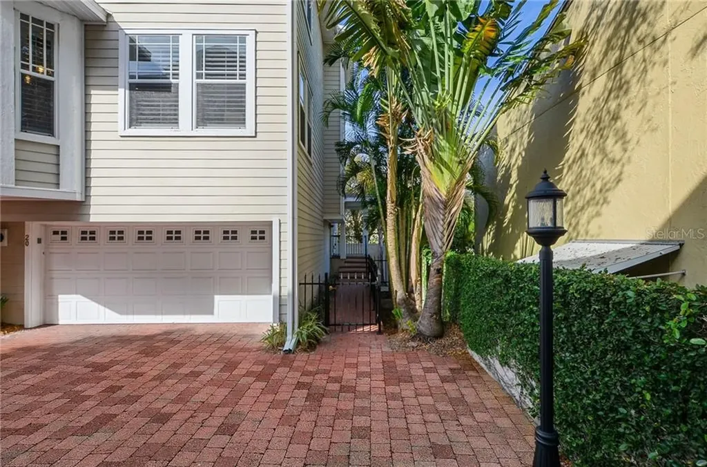 3315 W De Leon Street Tampa FL 33609