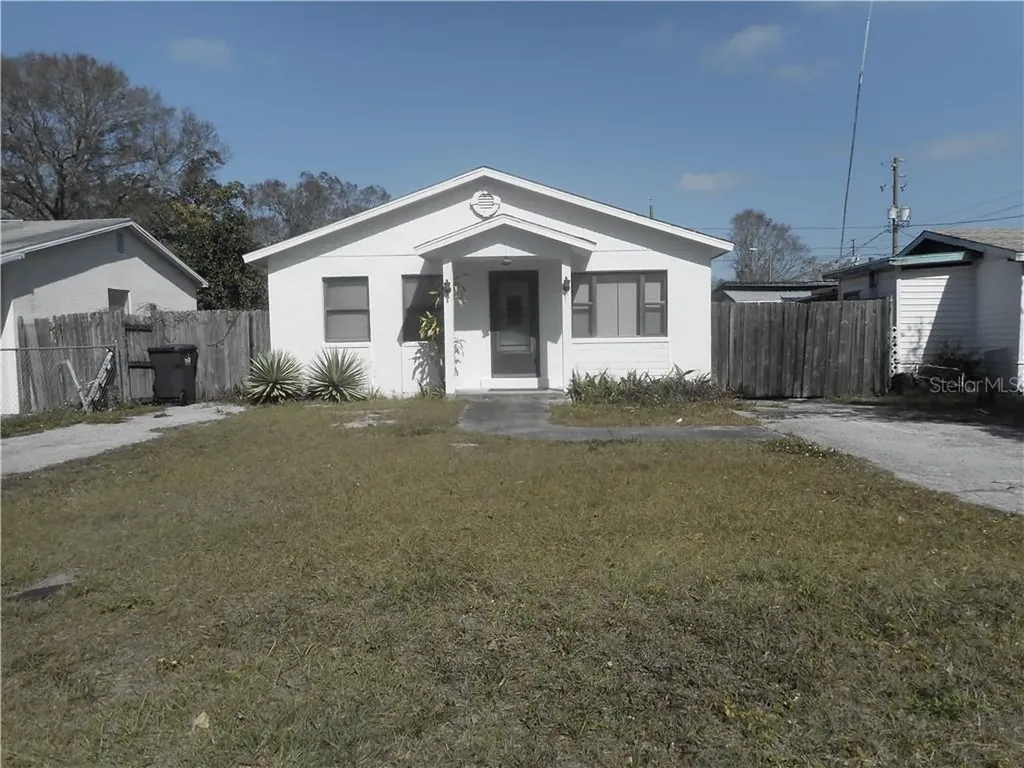 3707 44th Avenue N St Petersburg FL 33714