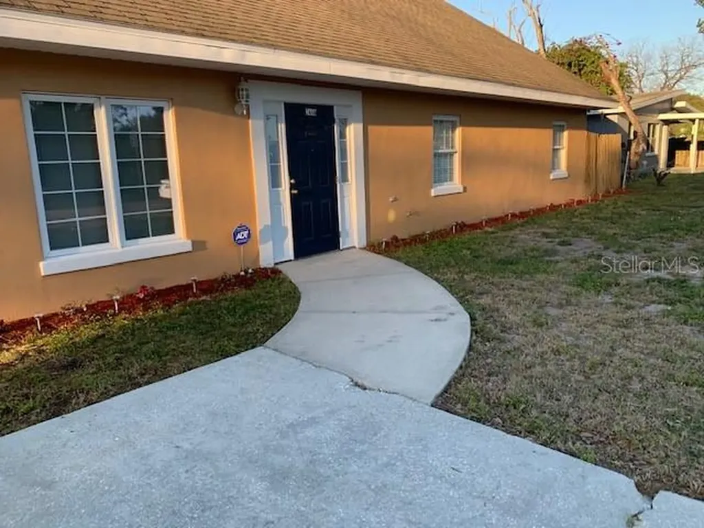 2410 Cypress Lane Lakeland FL 33801