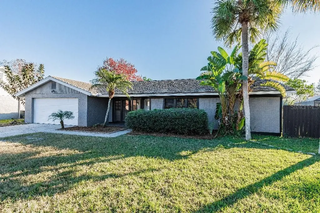 8011 Lago Vista Drive Tampa FL 33614