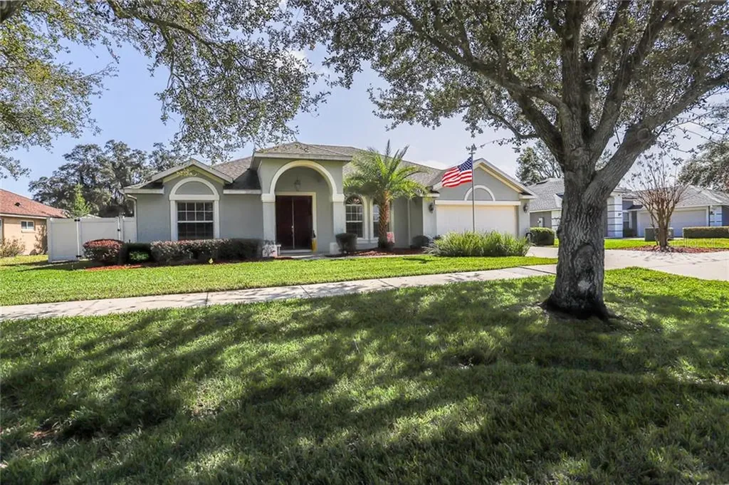 23245 Oak Prairie Circle Sorrento FL 32776