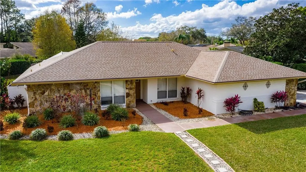4302 Middle Lake Drive Tampa FL 33624