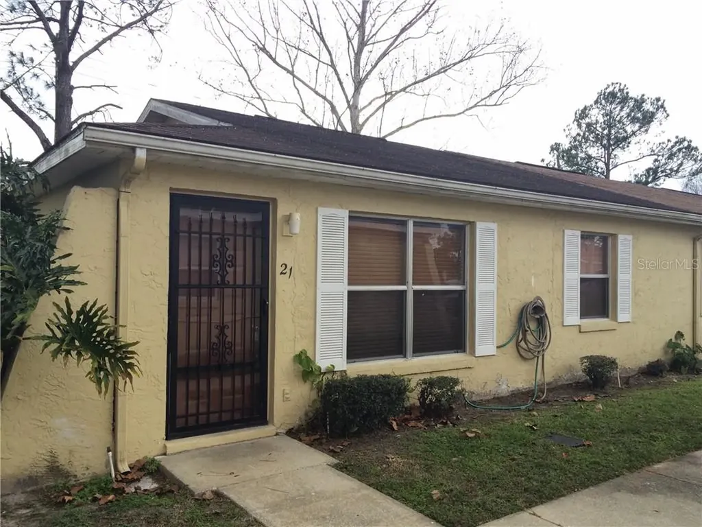 21 Las Palmas Way Kissimmee FL 34743