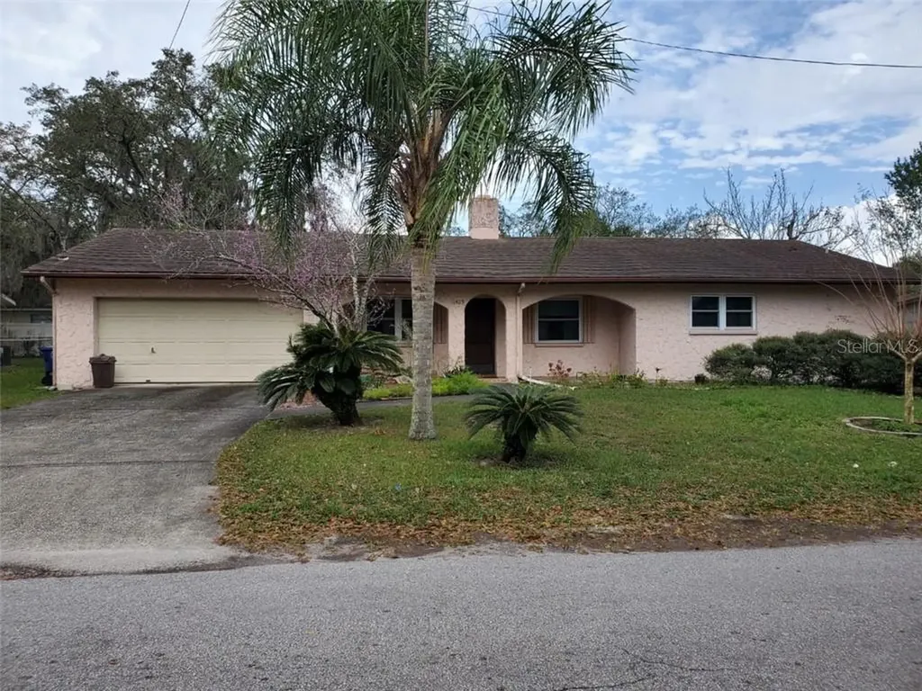 10405 N Hartts Drive Tampa FL 33617