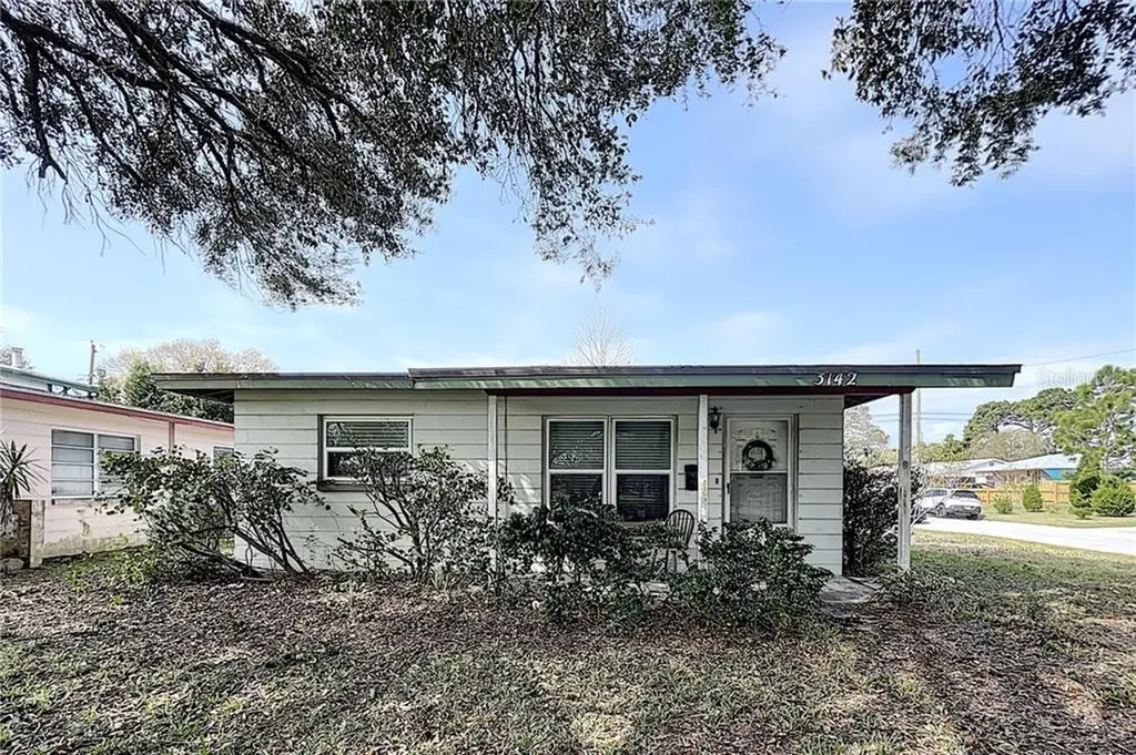 3142 40th Street N St Petersburg FL 33713
