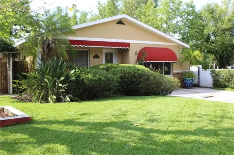 123 NW Jefferson Circle N St Petersburg FL 33702