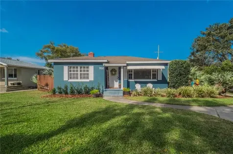 702 Essex Place Orlando FL 32803