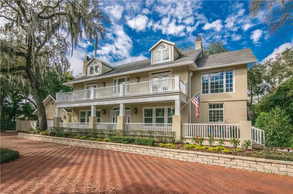 2900 W Hawthorne Road Tampa FL 33611