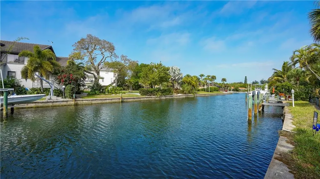 4550 Woodside Road Sarasota FL 34242