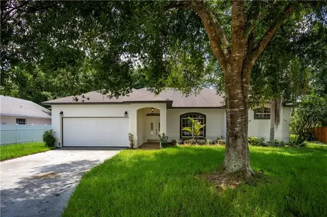 235 Quiet Oak Court Davenport FL 33896