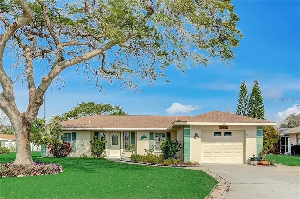 7110 9th Avenue W Bradenton FL 34209