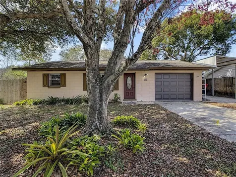 27845 Lois Drive Tavares FL 32778