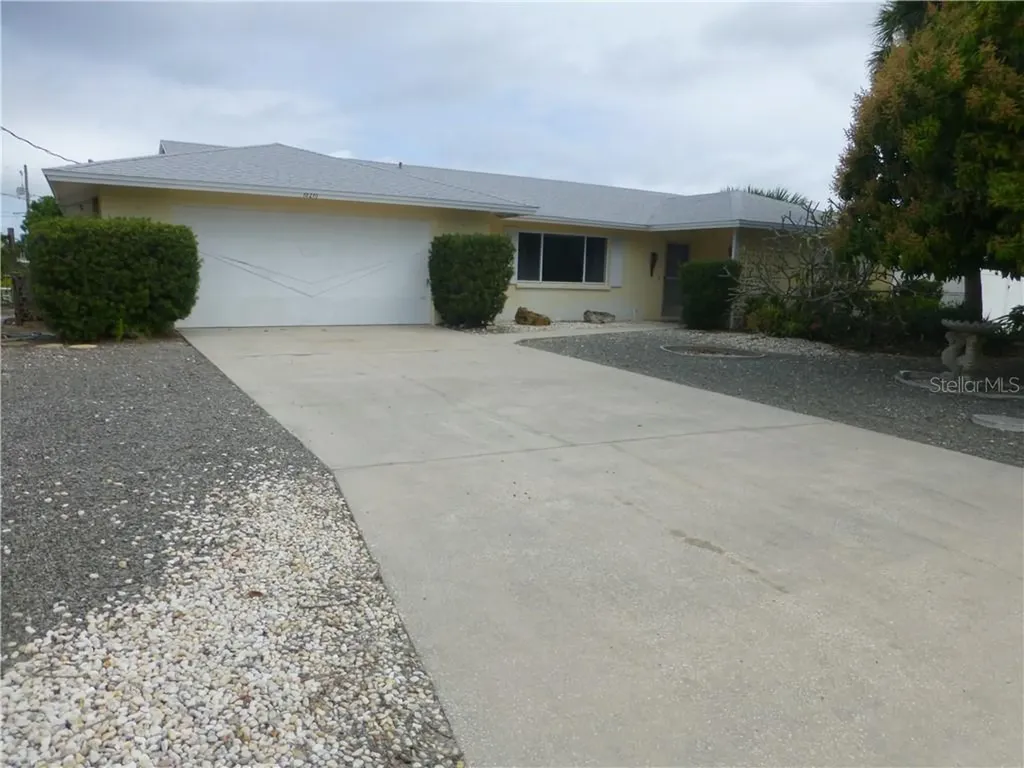 10210 Spoonbill Road E Bradenton FL 34209