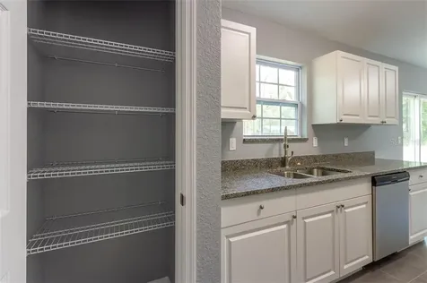 5781 NW 60th Terrace Ocala FL 34482