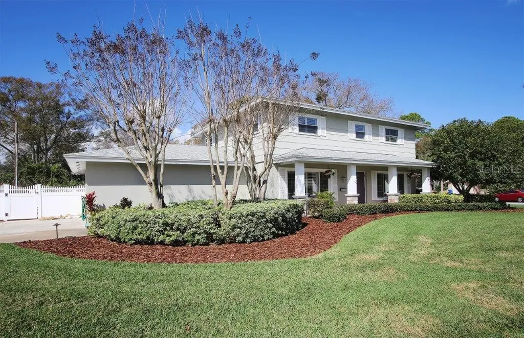 1688 N Dakota Avenue NE St Petersburg FL 33703