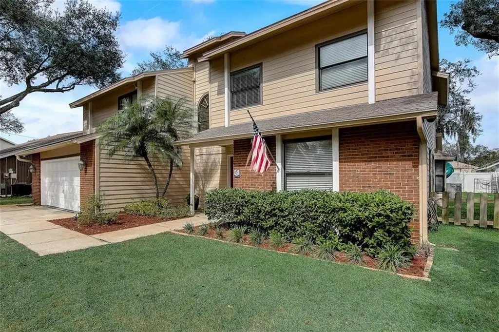 1233 Rainbrook Circle Valrico FL 33596