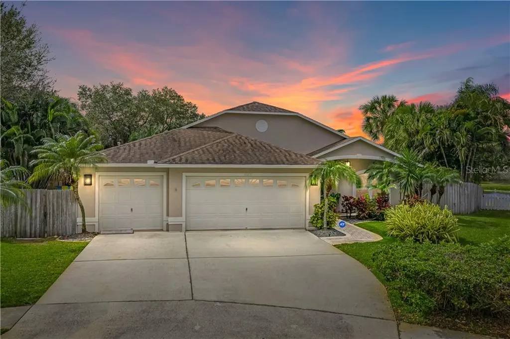 10251 Myrtle Oak Lane Seminole FL 33777