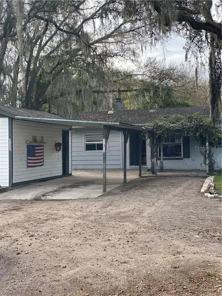 37324 State Road 54 Zephyrhills FL 33542