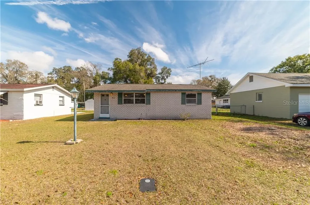 5352 5th Street Zephyrhills FL 33542