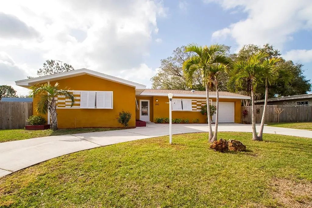 190 Tropic Boulevard W Largo FL 33770
