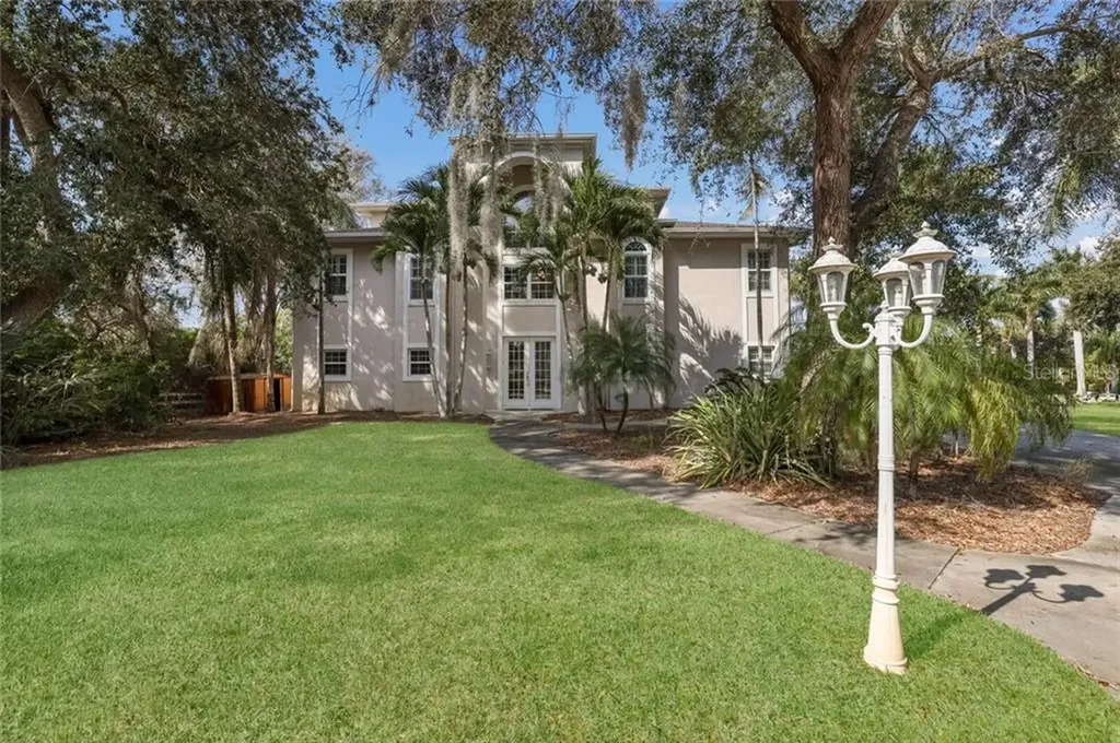 302 79th Street NW Bradenton FL 34209