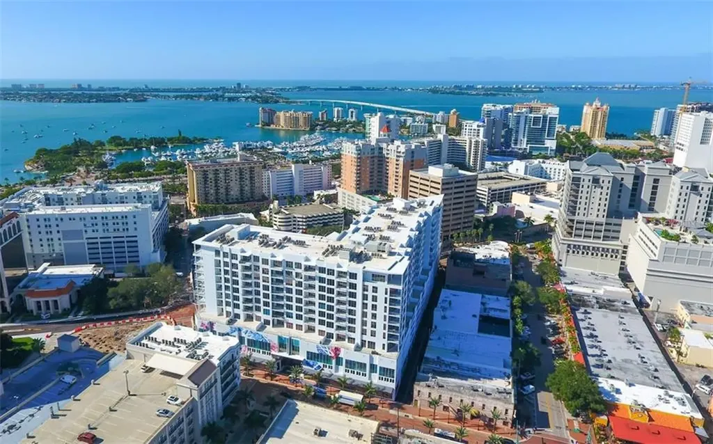 111 S Pineapple Avenue Sarasota FL 34236