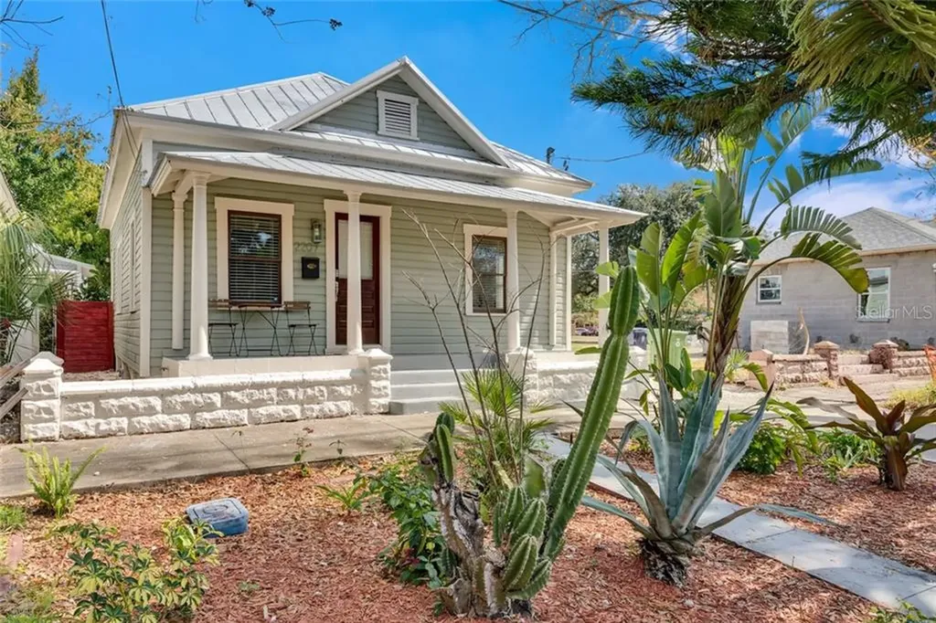 2207 N 12th Street Tampa FL 33605