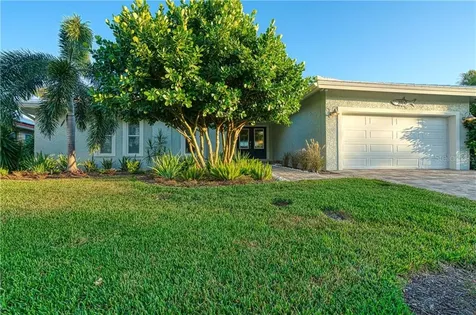 1960 Montana Avenue NE St Petersburg FL 33703