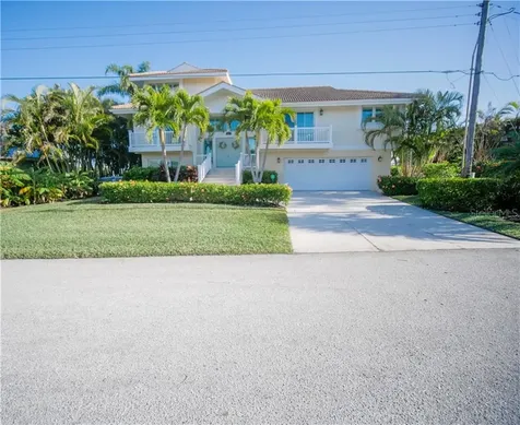 8317 Marina Court Holmes Beach FL 34217