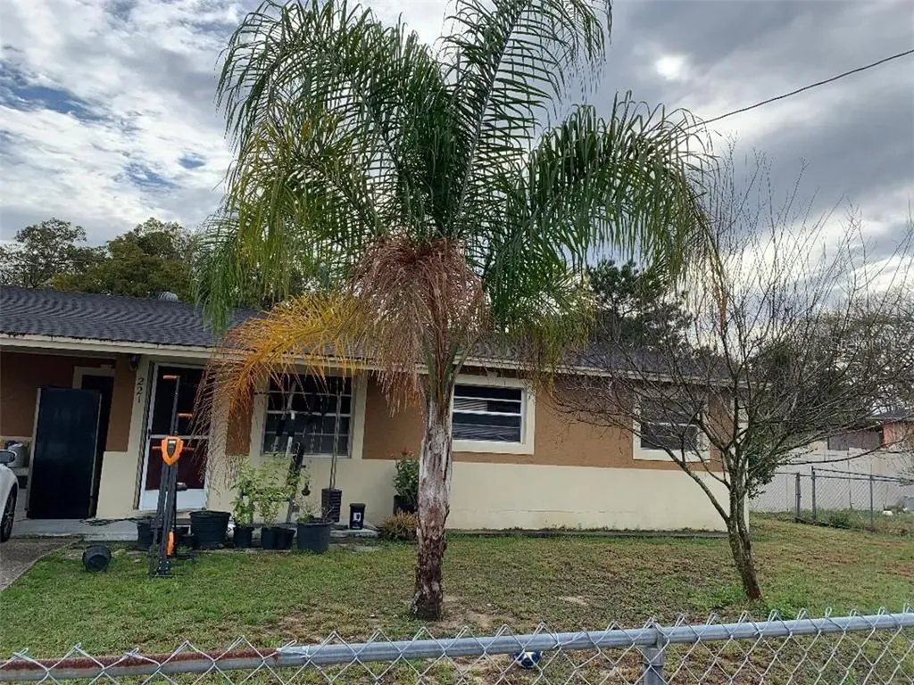 221 S 21st Street Haines City FL 33844