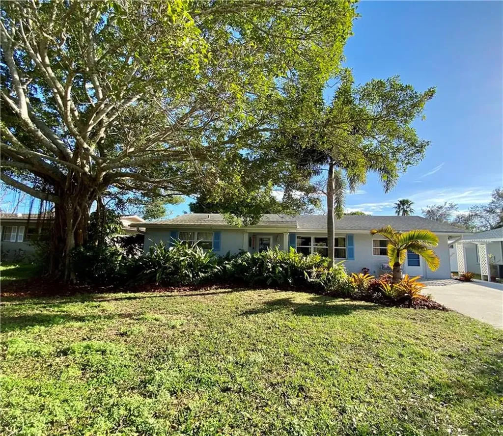 2186 Sunnyside Place Sarasota FL 34239