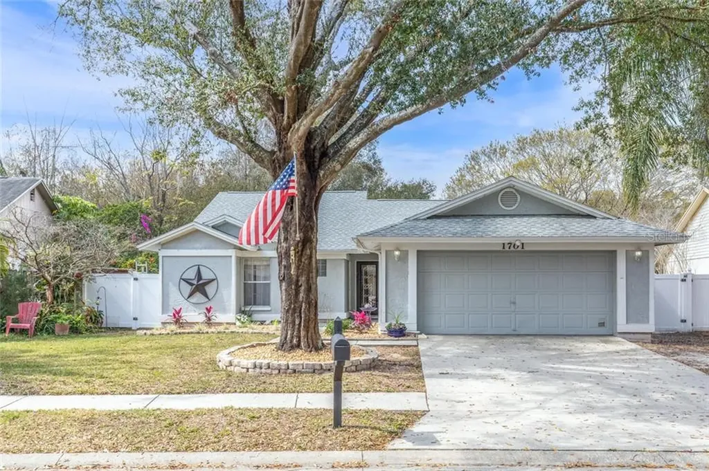 1701 Spinning Wheel Drive Lutz FL 33559