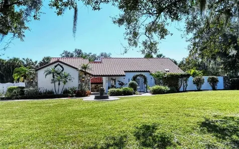 3640 Beneva Oaks Boulevard Sarasota FL 34238