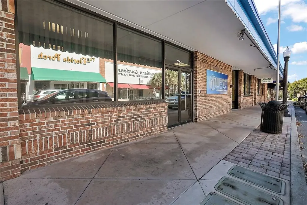 711 W Main Street Leesburg FL 34748