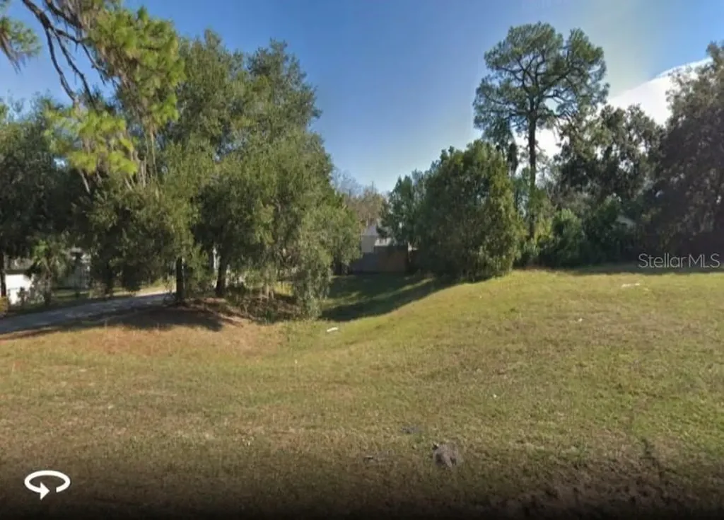 8623 N Greenwood Avenue Tampa FL 33617