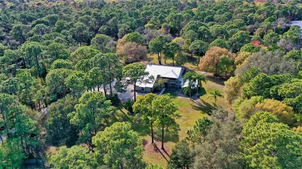 1210 Cowpen Lane Sarasota FL 34240