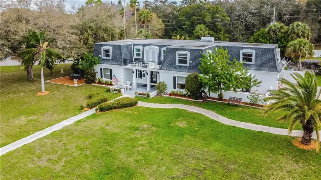 618 Sunset Drive S St Petersburg FL 33707
