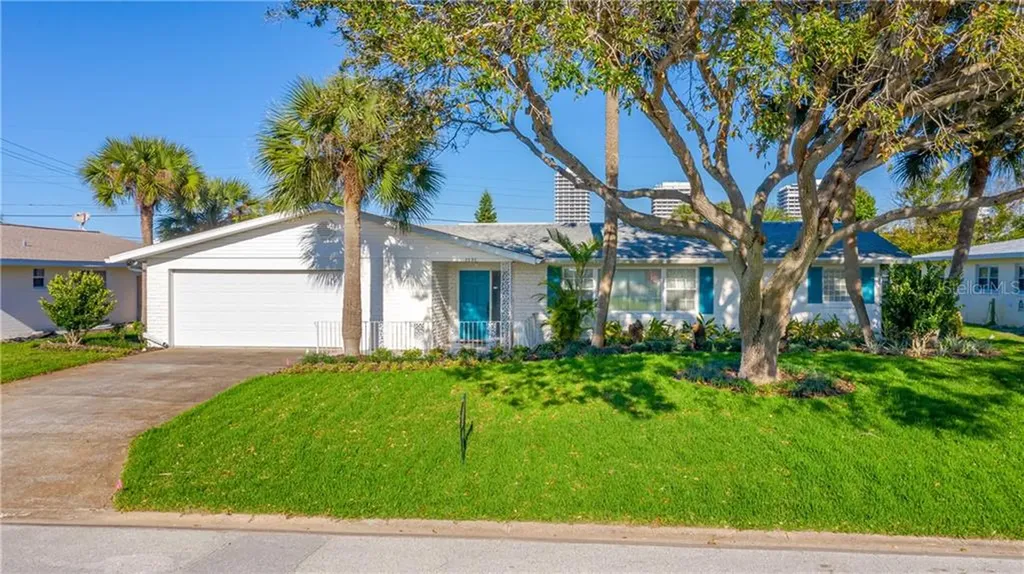 3030 Rollins Avenue Daytona Beach FL 32118