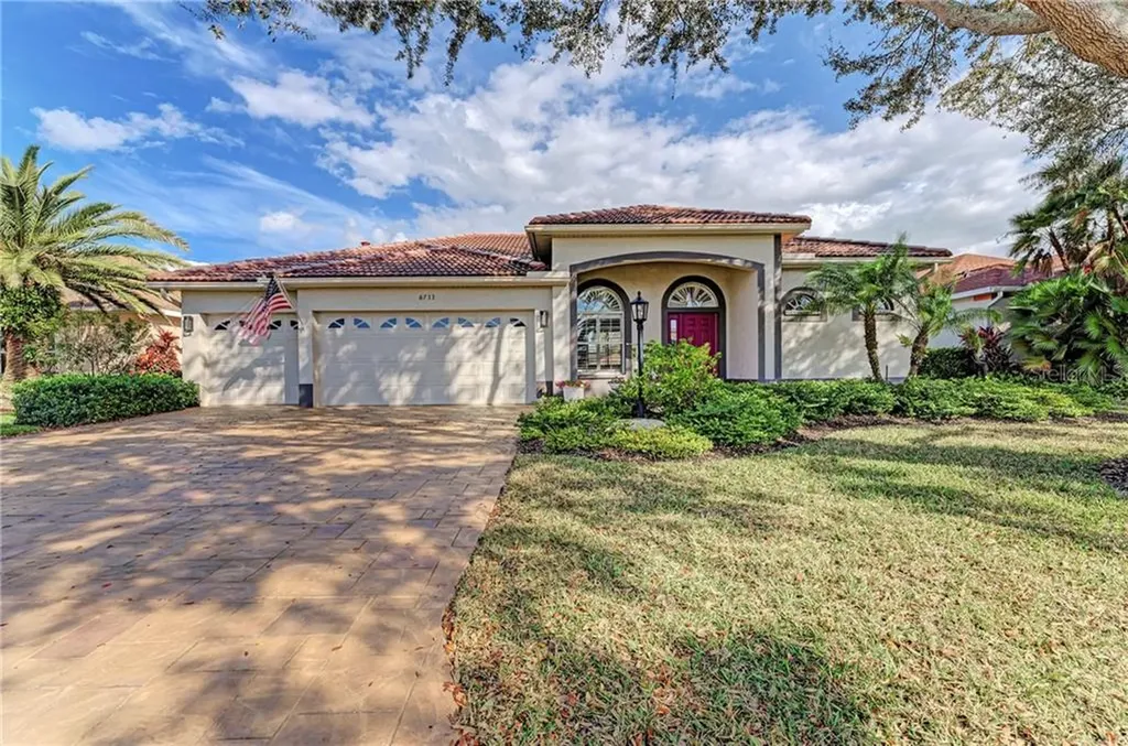 6733 Carlyle Lane Sarasota FL 34243