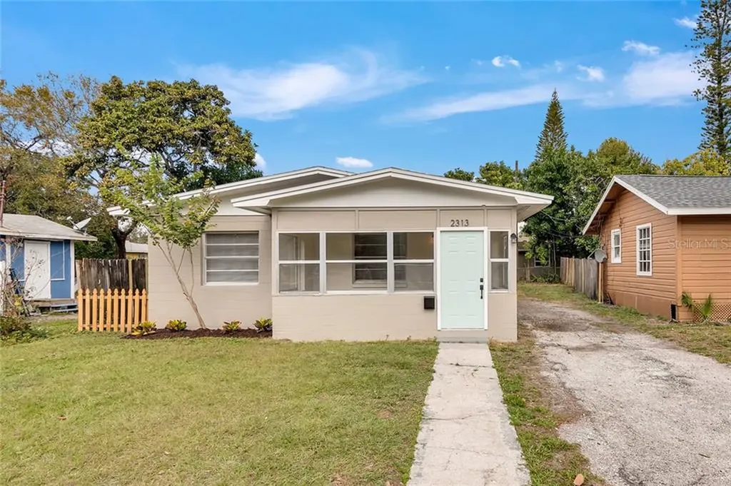 2313 15th Avenue S St Petersburg FL 33712