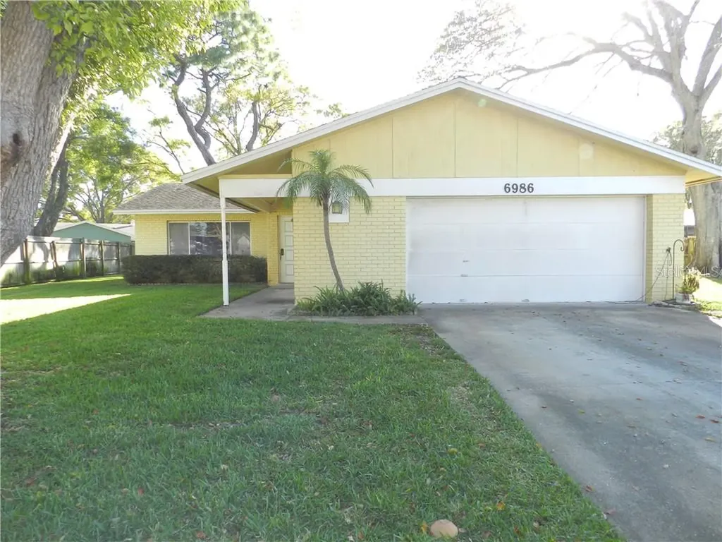 6986 Orkney Avenue N St Petersburg FL 33709