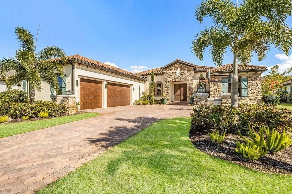 7437 Seacroft Cove Bradenton FL 34202