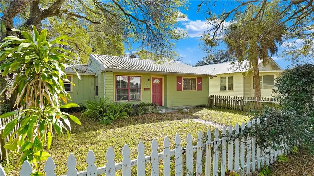 312 18th Avenue S St Petersburg FL 33705