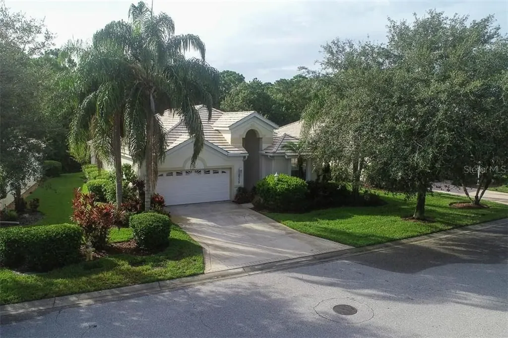 8339 Whispering Woods Court Lakewood Ranch FL 34202