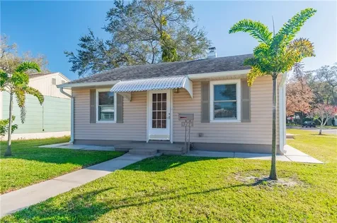 5266 9th Avenue N St Petersburg FL 33710