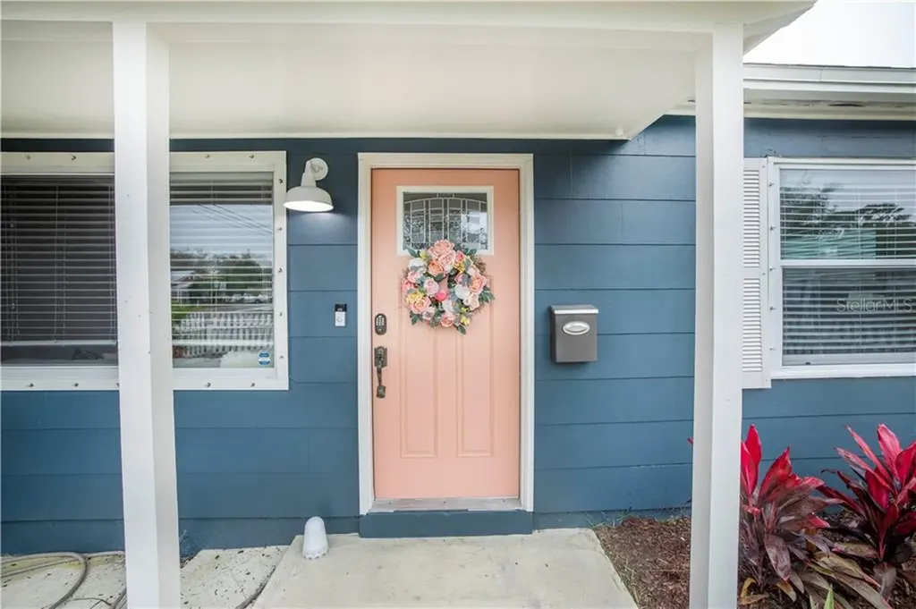 5367 5th Avenue N St Petersburg FL 33710